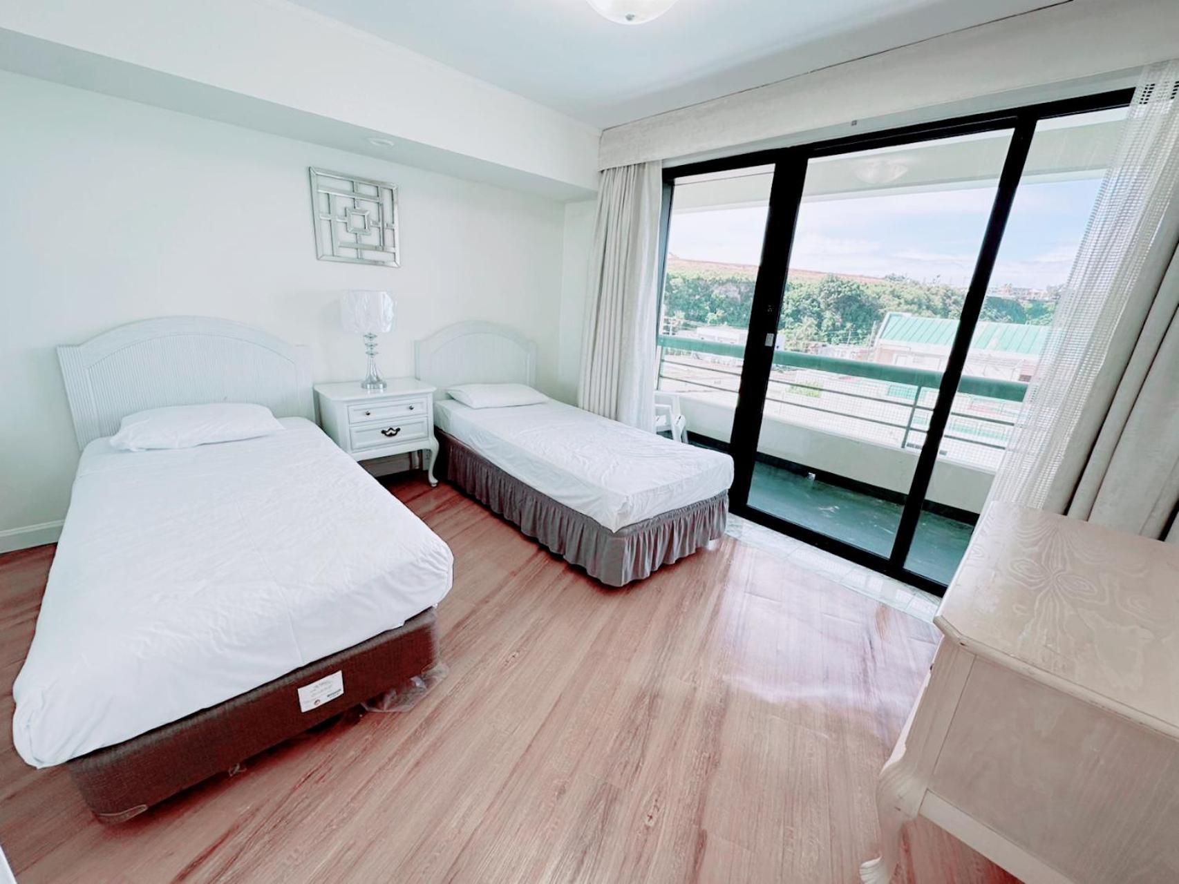 Alupang Beach Tower, Upgraded Units Hotel ตามูนิง ภายนอก รูปภาพ